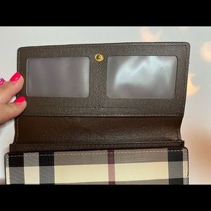 Plaid wallet